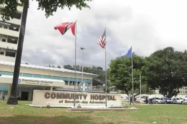 Hospital adventista en Trinidad lleva a cabo primera cirugía endoscópica de columna en el país